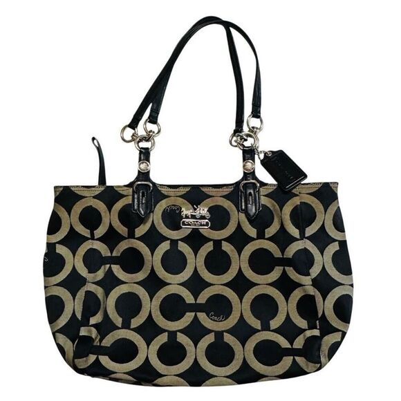 Coach Signature C Fabric Shoulder Bag / Purse - Picture 1 of 16
